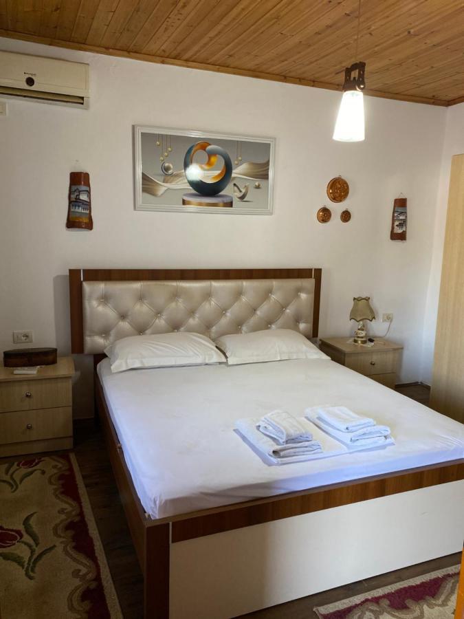 Aria Baci Guest House Berat Eksteriør billede
