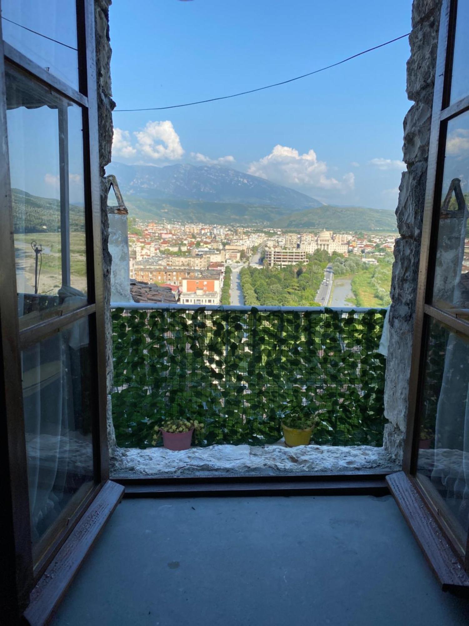 Aria Baci Guest House Berat Eksteriør billede